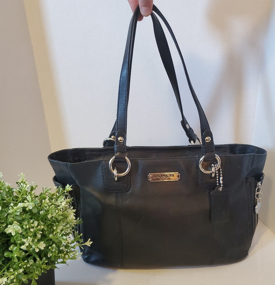 Coach shoulder bag